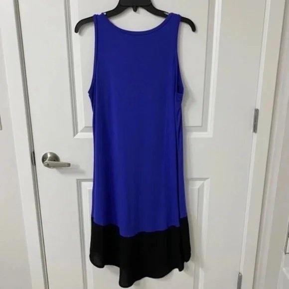 Peter Nygard Women's Two-Tone High Low Sleeveless Dress. Blue/Black. Size 8. - Picture 6 of 12